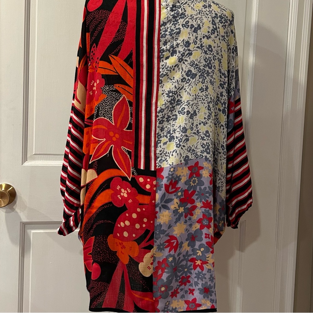 Anna & Ava Kimono Topper - Picture 9 of 12
